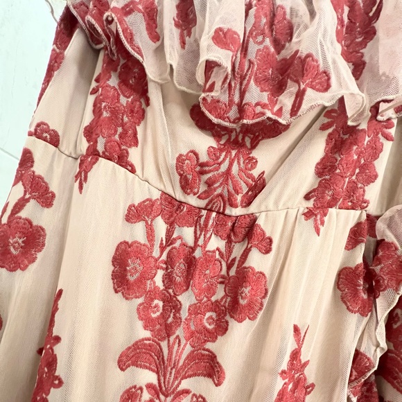 Dress - Picture 2 of 2